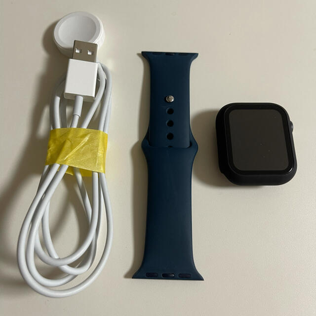 Apple(アップル)のApple Watch 5 GPS 40mm ガラスフィルム付　美品 スマホ/家電/カメラのスマートフォン/携帯電話(その他)の商品写真