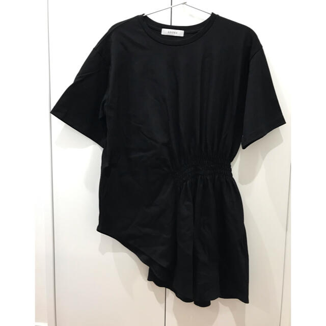 くらしを楽しむアイテム ADORE - ADORE アドーア コットンアシンメトリーカットソー 黒 カットソー(半袖+袖なし) くらしを楽しむアイテム ADORE - ADORE アドーア コットンアシンメトリーカットソー 黒 カットソー(半袖+袖なし)
