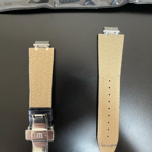 MAURICE LACROIX(モーリスラクロア)のモーリスラクロア　42mm  ブルー　未使用換えベルト付き メンズの時計(腕時計(アナログ))の商品写真