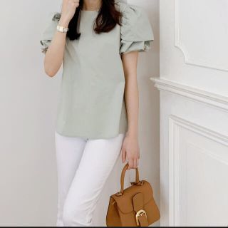 ザラ(ZARA)のENUE tulip sleeve blouse(シャツ/ブラウス(半袖/袖なし))