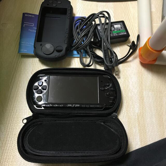 PlayStation Portable(プレイステーションポータブル)のプレイステーションポータブルpsp-3000 エンタメ/ホビーのゲームソフト/ゲーム機本体(携帯用ゲーム機本体)の商品写真