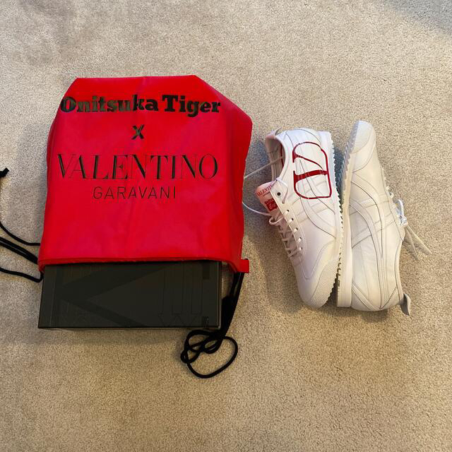VALENTINO(ヴァレンティノ)の山下智久着用　限定品　赤　VALENTINO オニツカタイガー  バレンティノ メンズの靴/シューズ(スニーカー)の商品写真