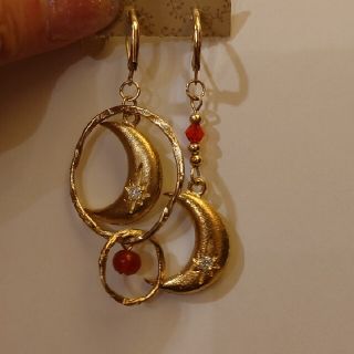 チャイハネ(チャイハネ)のチャイハネ　アミナ　月　ピアス(ピアス)