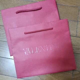 ヴァレンティノ(VALENTINO)のラテ様専用 VALENTINO ショップ袋  紙袋 2枚(ショップ袋)