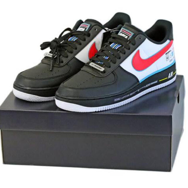 NIKE(ナイキ)の【正規品　新品未使用】NIKE AIR FORCE 1 LOW RACING  メンズの靴/シューズ(スニーカー)の商品写真