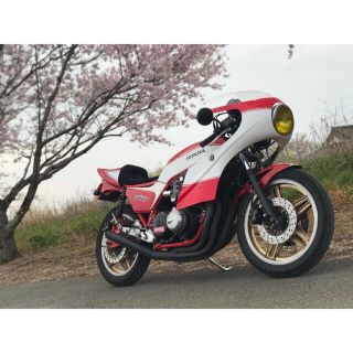 ホンダ(ホンダ)のCB750Fカフェレーサー(車体)