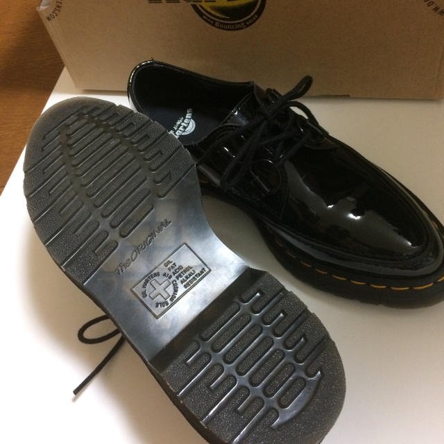 Dr.Martens(ドクターマーチン)のDr.Martens 新作 24cm  新品 レディースの靴/シューズ(ローファー/革靴)の商品写真