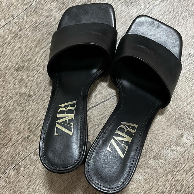 ZARA(ザラ)のZARA スクエア サンダル レディースの靴/シューズ(サンダル)の商品写真