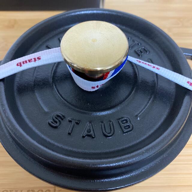 STAUB(ストウブ)のstaub ストウブ　ブラック　１４㎝ インテリア/住まい/日用品のキッチン/食器(鍋/フライパン)の商品写真