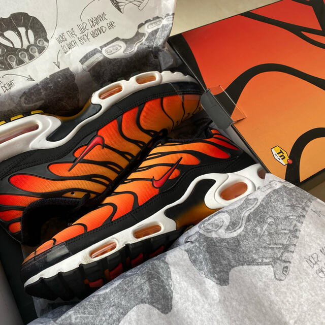 NIKE(ナイキ)のNIKE AIRMAXPLUS 28.5cm メンズの靴/シューズ(スニーカー)の商品写真