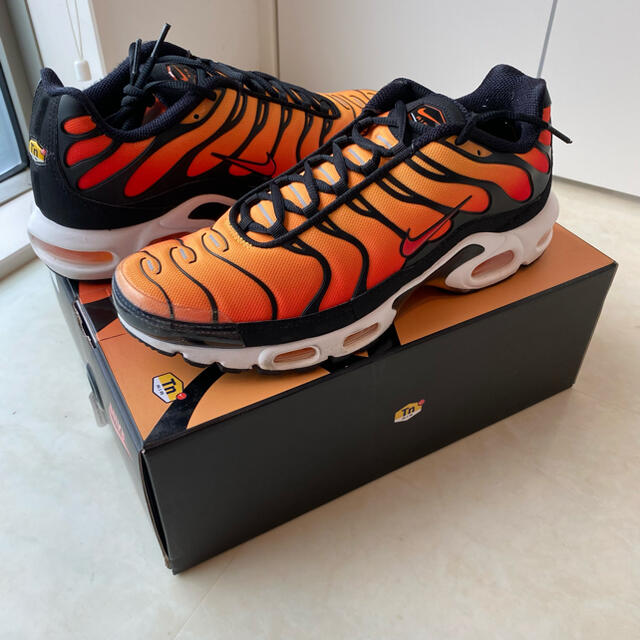 NIKE(ナイキ)のNIKE AIRMAXPLUS 28.5cm メンズの靴/シューズ(スニーカー)の商品写真