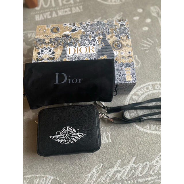 Dior(ディオール)のAirDior エアディオール NIKE Dior ショルダーバッグ グレ メンズのバッグ(ショルダーバッグ)の商品写真