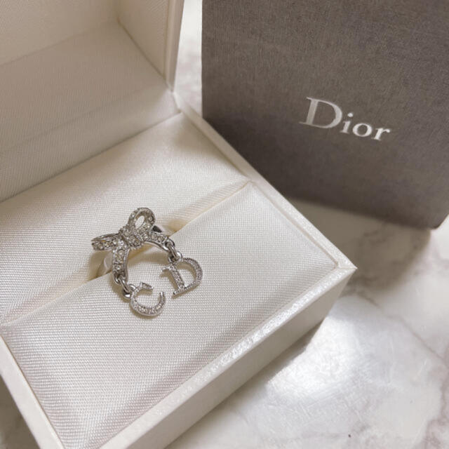 Dior リボンリング