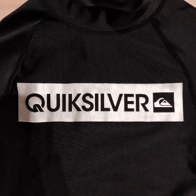 QUIKSILVER(クイックシルバー)のクイックシルバー QUIKSILVER ラッシュガード キッズ/ベビー/マタニティのキッズ服男の子用(90cm~)(水着)の商品写真