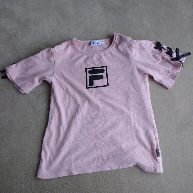 FILA(フィラ)のFILA フィラ ピンク 袖リボン付 ロゴTシャツ 130 キッズ/ベビー/マタニティのキッズ服女の子用(90cm~)(Tシャツ/カットソー)の商品写真