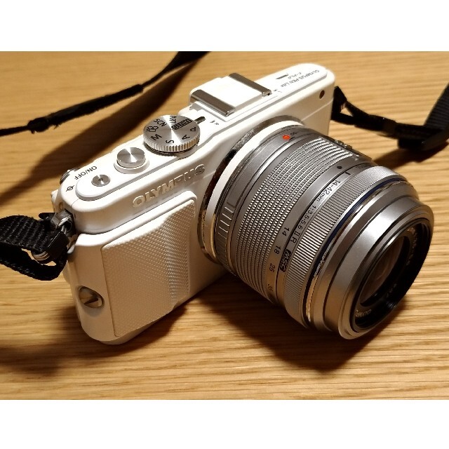 OLYMPUS - [送料込み]Olympus PEN lite E-PL6 標準レンズ・ケース付の