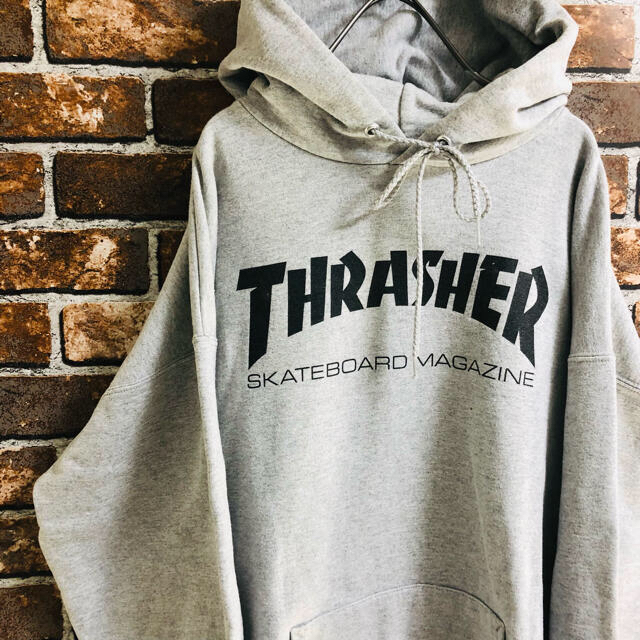 THRASHER(スラッシャー)の【希少】スラッシャー　パーカー サイズマークジェイコブス　シャツ　デカロゴ　美品 メンズのトップス(パーカー)の商品写真