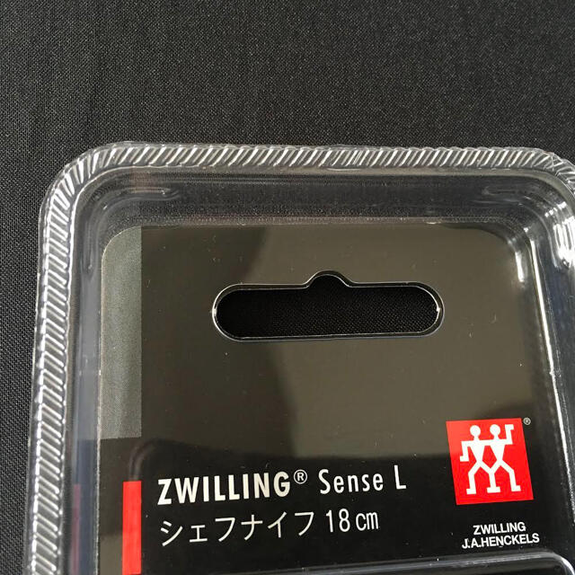 Zwilling J.A. Henckels(ツヴィリングジェイエーヘンケルス)の［ 新品 ・ 未使用 ］ ツヴィリング ☆ 三徳包丁  インテリア/住まい/日用品のキッチン/食器(調理道具/製菓道具)の商品写真