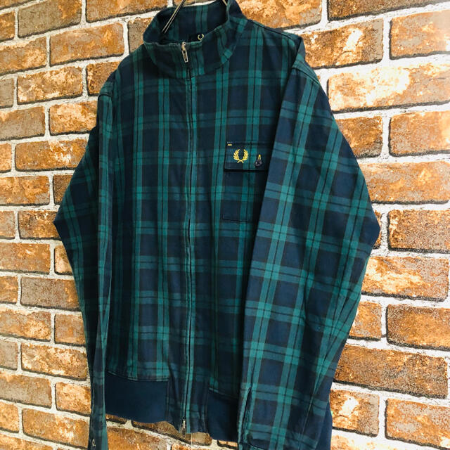 FRED PERRY(フレッドペリー)の【美品】フレッドペリー チェックブルゾンM ワンポイントロゴ グリーン メンズのジャケット/アウター(ブルゾン)の商品写真