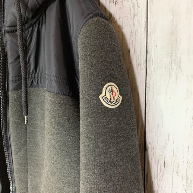 MONCLER(モンクレール)の【未使用】モンクレール ジップパーカー タグ付き メンズのジャケット/アウター(ブルゾン)の商品写真