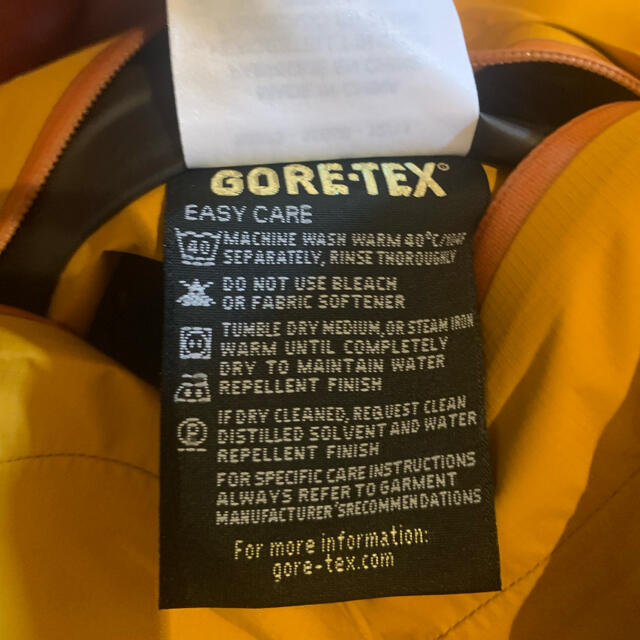 ARC'TERYX(アークテリクス)のARC'TERYX CHEST/POITRINE GORE-TEX S size メンズのジャケット/アウター(マウンテンパーカー)の商品写真