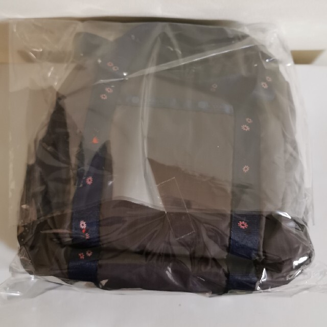 LeSportsac(レスポートサック)のレスポートサック ムーミン トートバッグ ショルダーバッグ 未使用　 未開封 　 レディースのバッグ(ショルダーバッグ)の商品写真