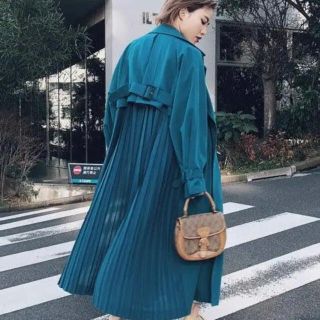 アメリヴィンテージ(Ameri VINTAGE)の【入手困難】SEE THROUGH BACK PLEATS TRENCH(トレンチコート)