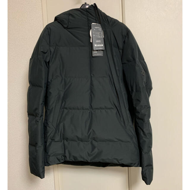 有名な高級ブランド DESCENTE 黒 O size 水沢ダウン Requisite [新品未