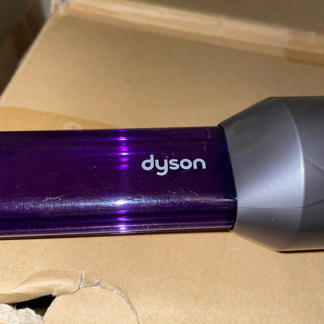 Dyson(ダイソン)の Dyson LED隙間ノズル　V8 付属品 スマホ/家電/カメラの生活家電(掃除機)の商品写真