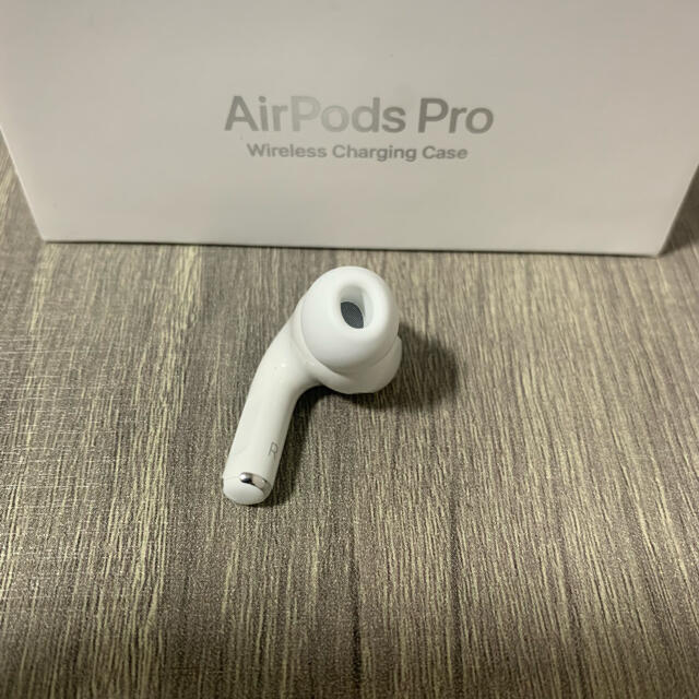 Apple - 極美品 Apple AirPods Pro 片耳 R 片方 右耳の通販 by Apple ...
