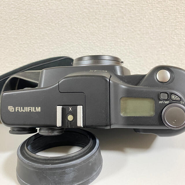 富士フイルム(フジフイルム)のFUJIFILM GA645i Professional 中判フィルムカメラ スマホ/家電/カメラのカメラ(フィルムカメラ)の商品写真