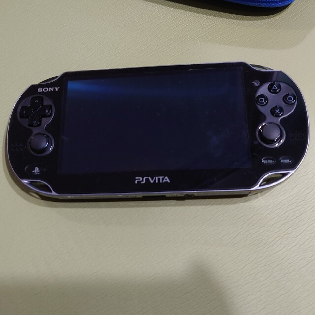 PS　Vita　PCH-1100 1