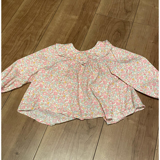 Bonpoint(ボンポワン)のボンポワン　リバティー柄ブラウス　18m キッズ/ベビー/マタニティのベビー服(~85cm)(シャツ/カットソー)の商品写真