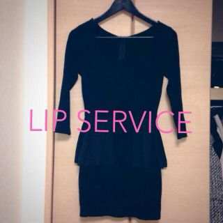 リップサービス(LIP SERVICE)のペプラムOP(ミニワンピース)