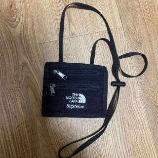 シュプリーム(Supreme)のsupreme TNF travel wallet(コインケース/小銭入れ)