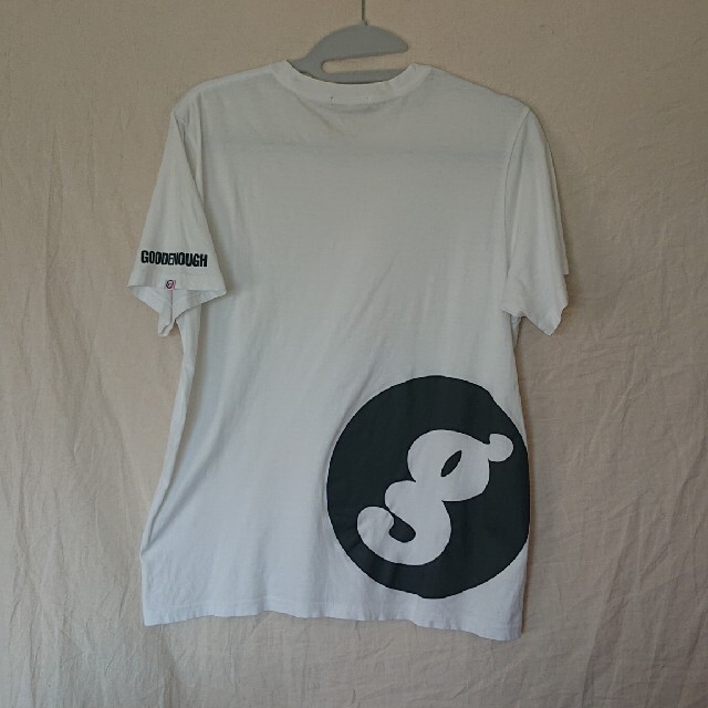 GOODENOUGH(グッドイナフ)のGOODENOUGH 腰ロゴ Ｔシャツ メンズのトップス(Tシャツ/カットソー(半袖/袖なし))の商品写真