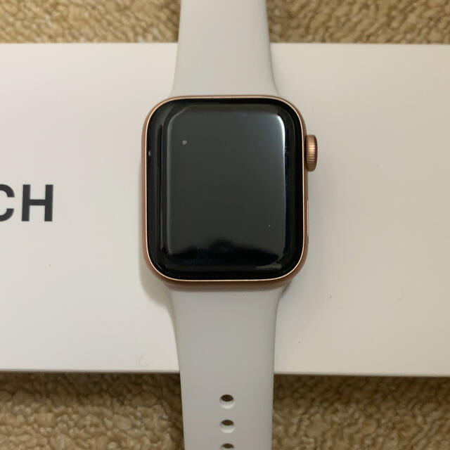 Apple Watch(アップルウォッチ)のApple Watch SE 40mm GPSモデル メンズの時計(腕時計(デジタル))の商品写真