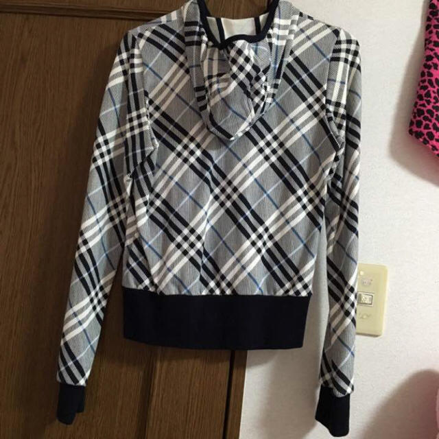 BURBERRY(バーバリー)の新品！限定値下げ！BURBERRY チェック パーカー レディースのトップス(パーカー)の商品写真