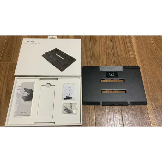 Wacom(ワコム)のねねねねねこ様専用　WACOM  DTH-W1320L/K0 液晶タブレット スマホ/家電/カメラのPC/タブレット(タブレット)の商品写真