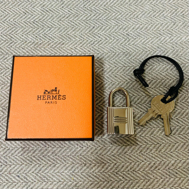 Hermes - HERMES エルメス カデナ 鍵２本付き 南京錠 121番 美品