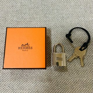 【極美品】HERMES エルメス カデナ 南京錠 鍵2本付き