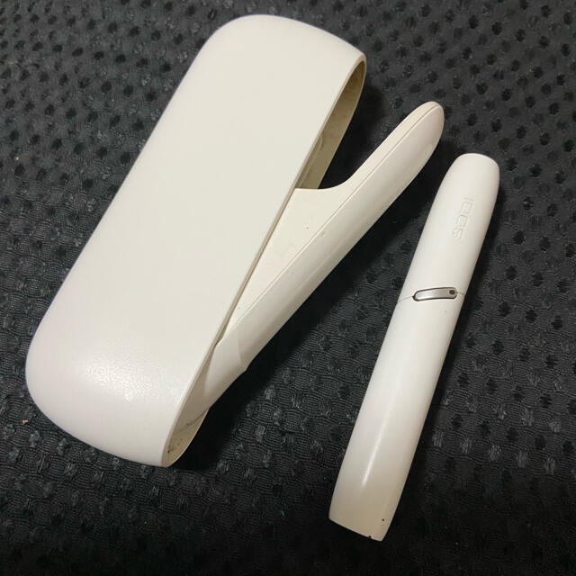 IQOS(アイコス)の【超美品】iQOS3 ホワイト 【アイコス3】 メンズのファッション小物(タバコグッズ)の商品写真