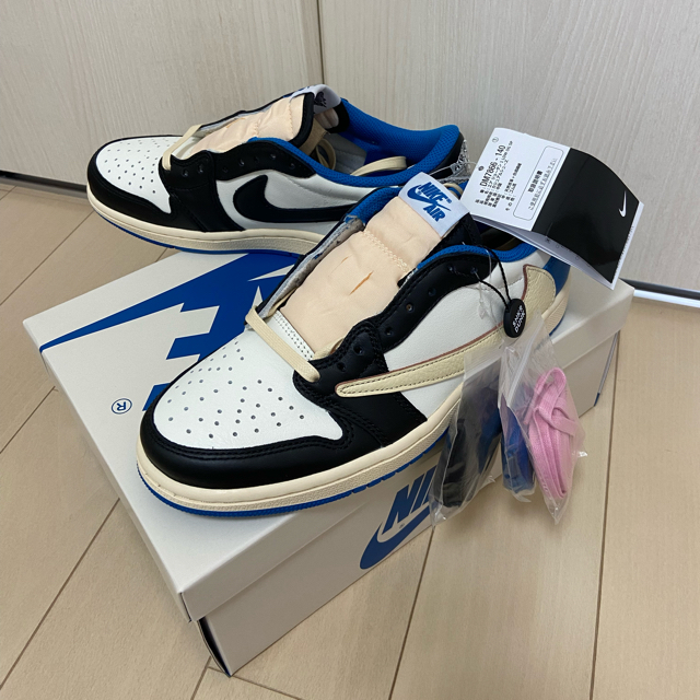 NIKE(ナイキ)のTravis Scott x Fragment x Air Jordan 1  メンズの靴/シューズ(スニーカー)の商品写真