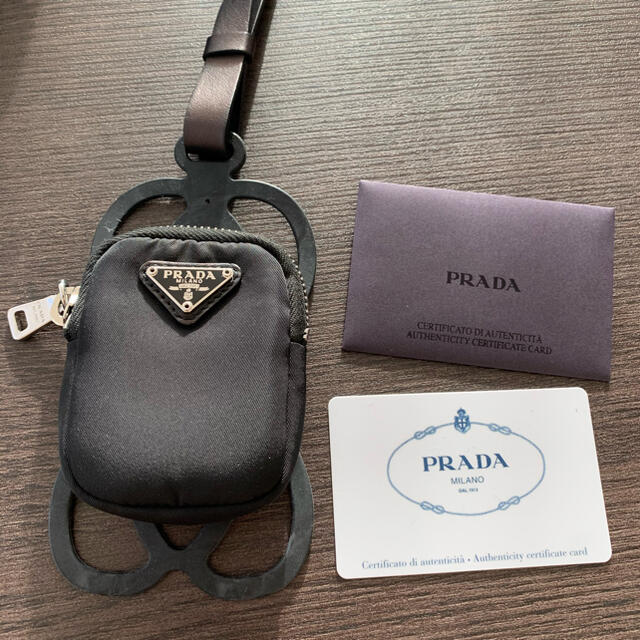 PRADA(プラダ)のPRADA ショルダー スマホケース スマホ/家電/カメラのスマホアクセサリー(iPhoneケース)の商品写真