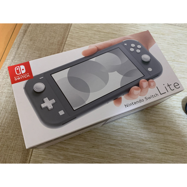 Nintendo Switch lite スイッチ　本体　ライト 3