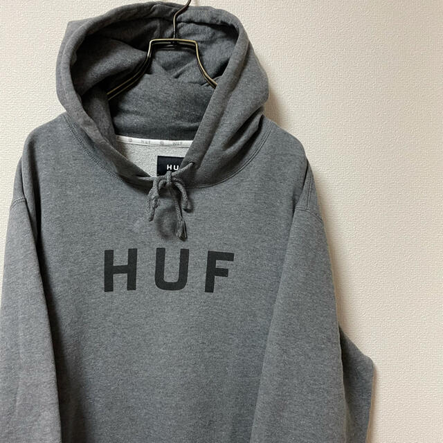 土日限定値下げ！HUF【ハフ】ブランドネームパーカー！スケーター