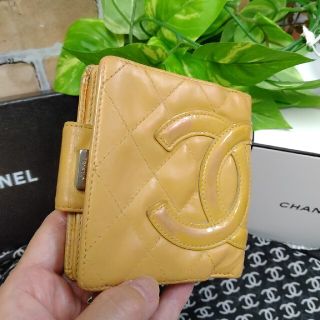 シャネル(CHANEL)のシャネルココマーク二折財布ベージュ正規品(財布)