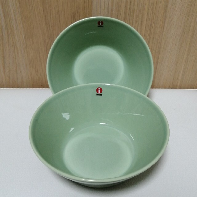 iittala(イッタラ)の新品 2枚 イッタラ ティーマ セラドングリーン 15 ボウル インテリア/住まい/日用品のキッチン/食器(食器)の商品写真