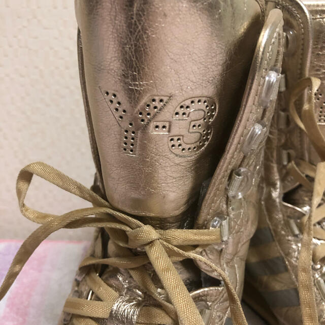Y-3(ワイスリー)のY-3 レア　ゴールド　本革シューズ メンズの靴/シューズ(スニーカー)の商品写真