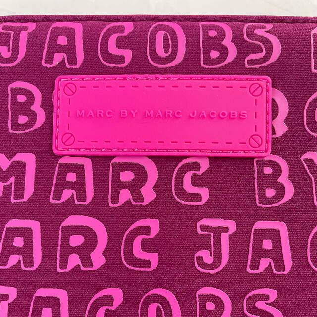 MARC BY MARC JACOBS(マークバイマークジェイコブス)の新品未使用☆マークジェイコブス レディースのファッション小物(ポーチ)の商品写真